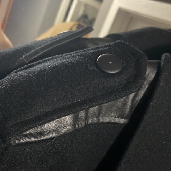 Beautiful VINTAGE black 100% wool with leather trim - Picture 5 of 5